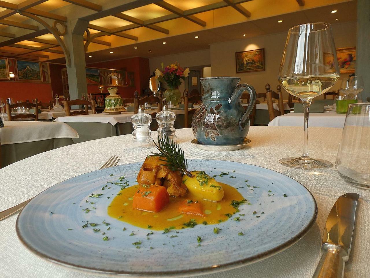 Logis Hotel Restaurant Le Mont Aigoual Meyrueis Zewnętrze zdjęcie